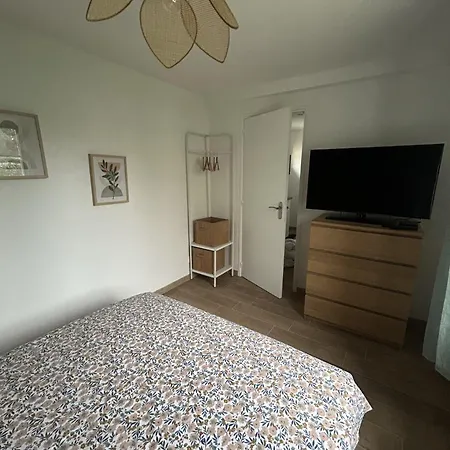 Avec Salle De Bain Et Coin Kitchenette Pensión Fontains