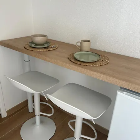 Pensión Avec Salle De Bain Et Coin Kitchenette 3*